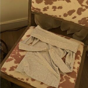 Abercrombie & Fitch Light Gray Long-Sleeve